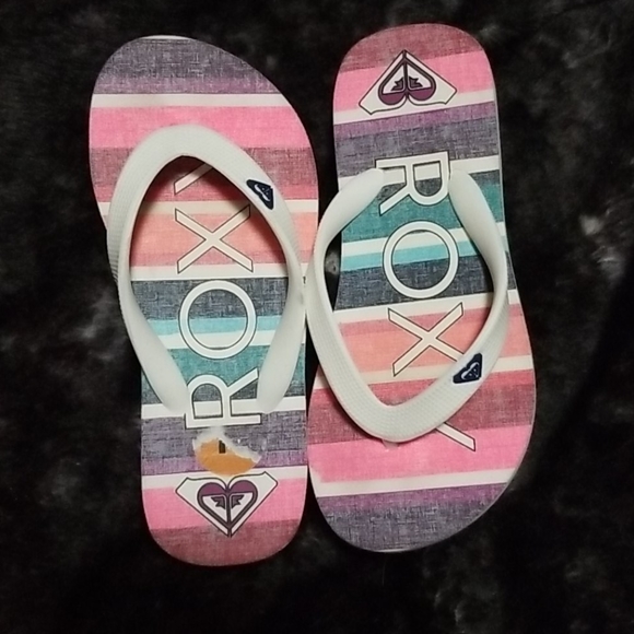 Girls Roxy Sandals - Picture 4 of 5